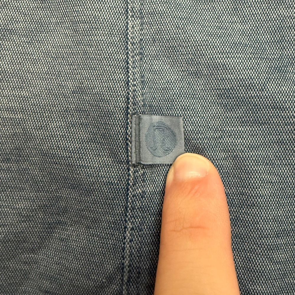Lululemon Commission Shirt Mens XL Blue Heathered Long Sleeve Tech Button Down - Picture 9 of 9